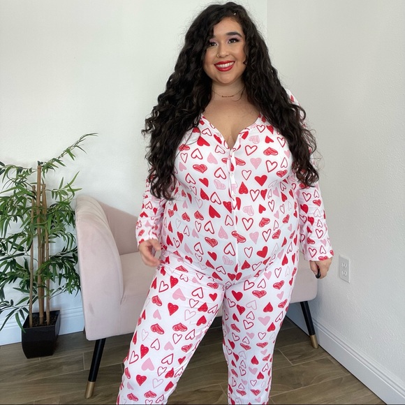 Fashion Nova, Size 1x, Full Of Love PJ Jumpsuit Onesie - Red/White - Picture 4 of 10